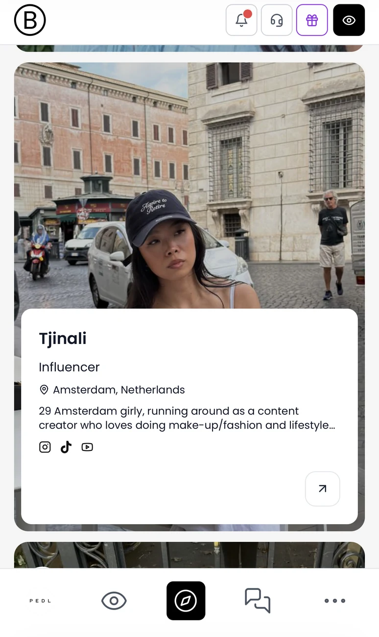 BOOSTIFIED – Pay-Explore-Bildschirm zum Entdecken von Creators und Marken
